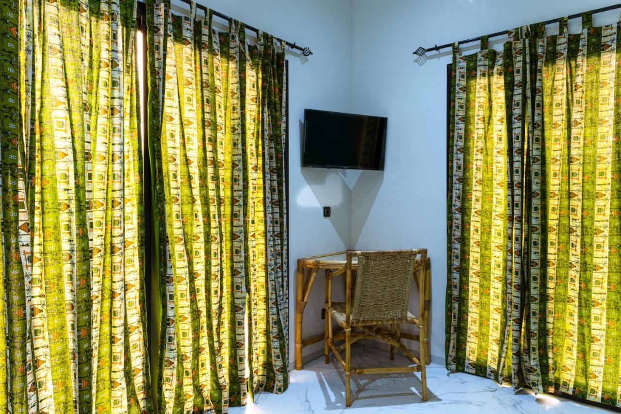 Chezbabo Wellness Hotel Ngaparou Esterno foto